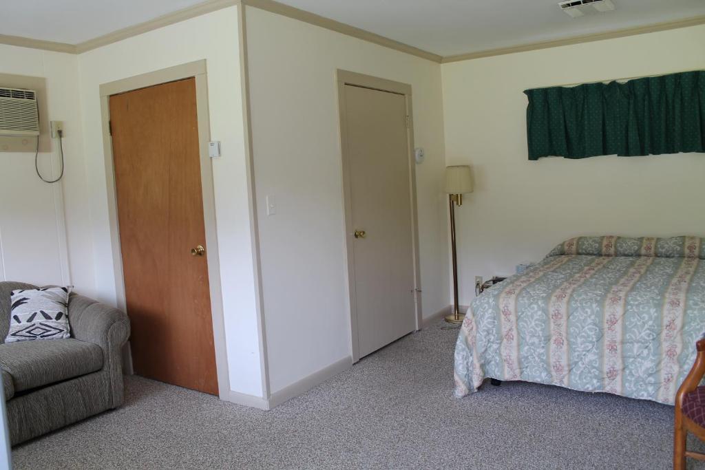 Twin Lakes - Hurley Villa Room photo